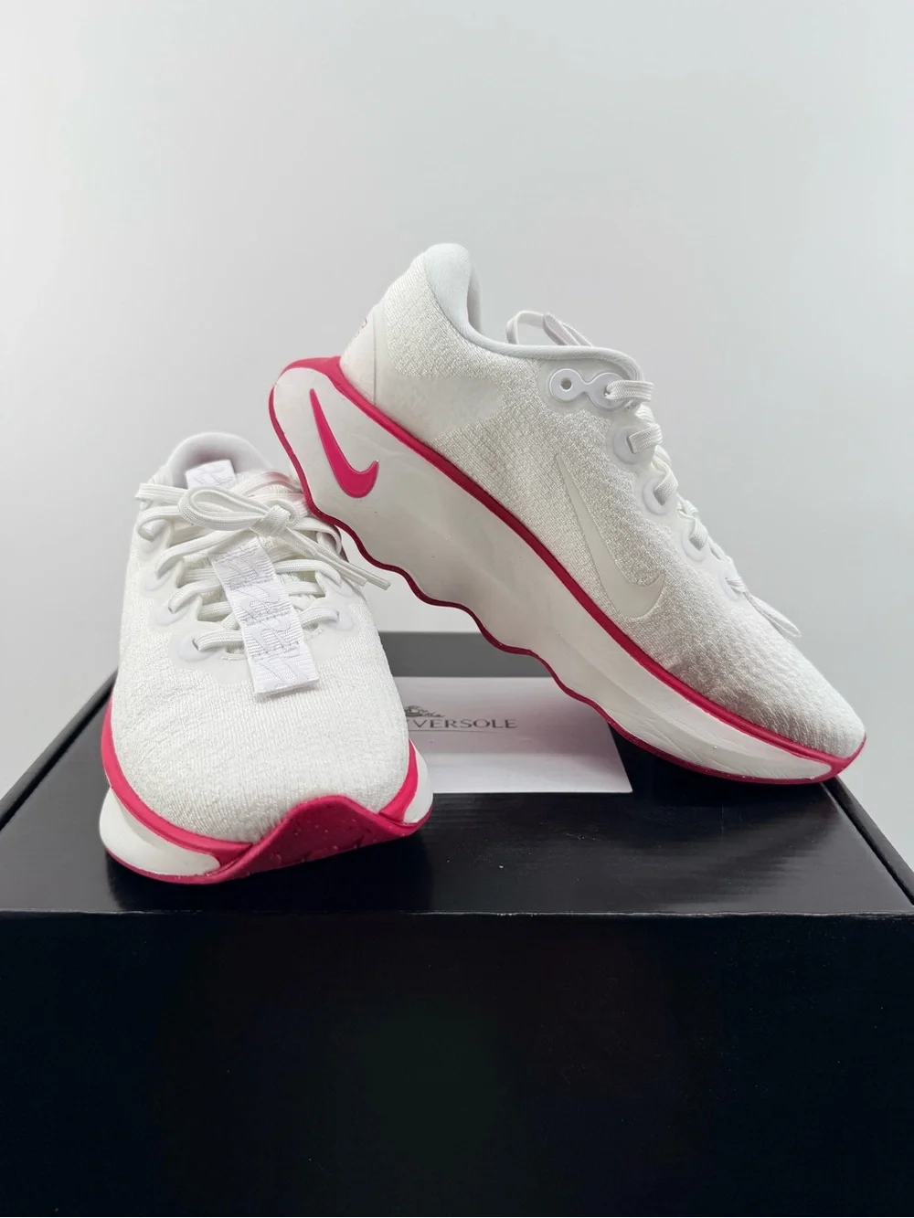 Nike Motiva 6W White Rush Pink NEW